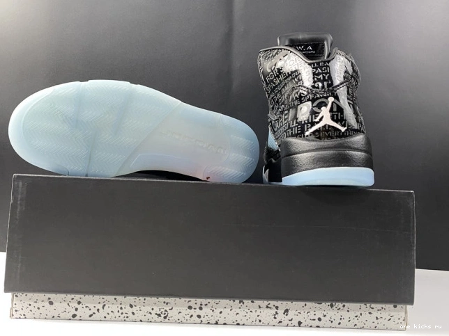 Chep Onekick Doernbecher Retro 5 633068-010 Jordan AIR 0819
